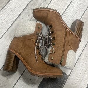 Womens Nine West Penni faux fur chunky heel ankle platform boots booties sz 8.5